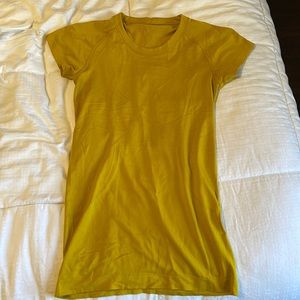 Lululemon short sleeve swiftly tech